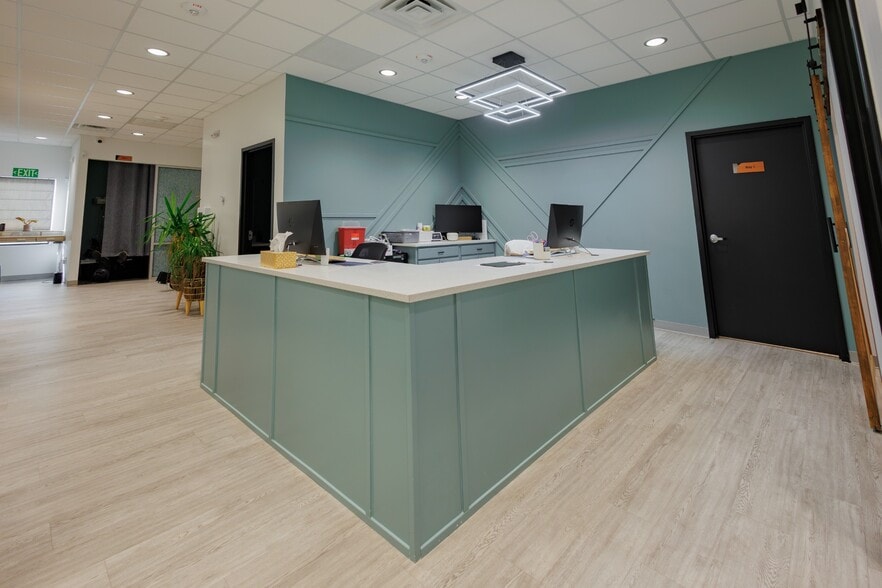 More Photos Of 101 Grant Pl, Lowell Medical For Lease