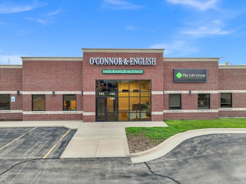 More Photos Of 1545 Associates Dr, Dubuque Office For Sale