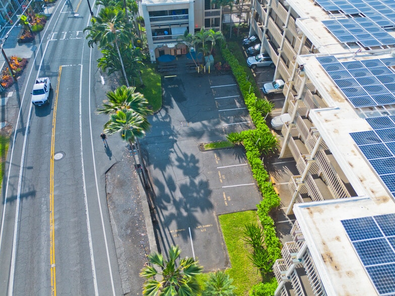 More Photos Of 76-6246 Ali'i Dr, Kailua Kona Hotel For Sale