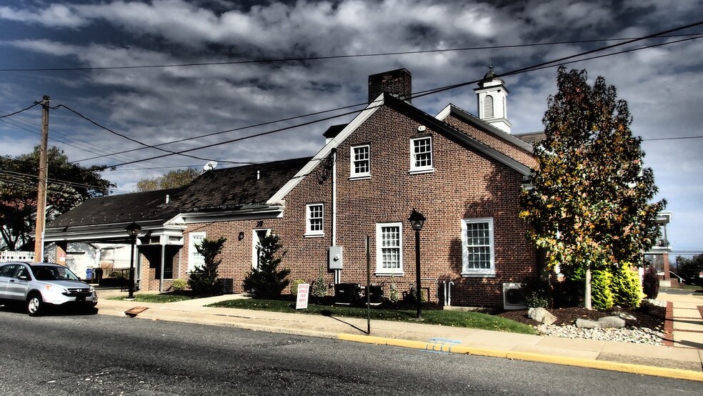 More Photos Of 1733 Washington Blvd, Easton Office For Sale