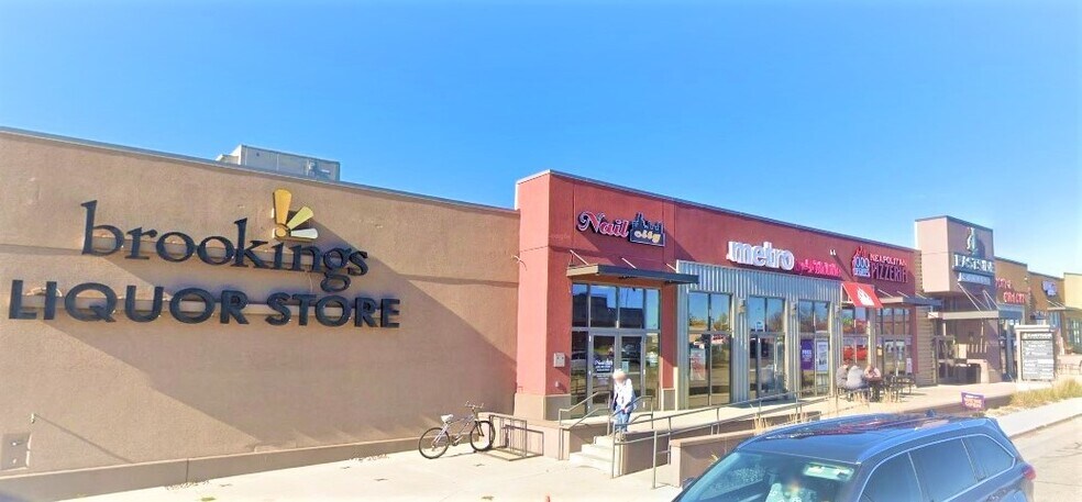 More Photos Of 700 22nd Avenue South, Brookings Supermarket For Sale