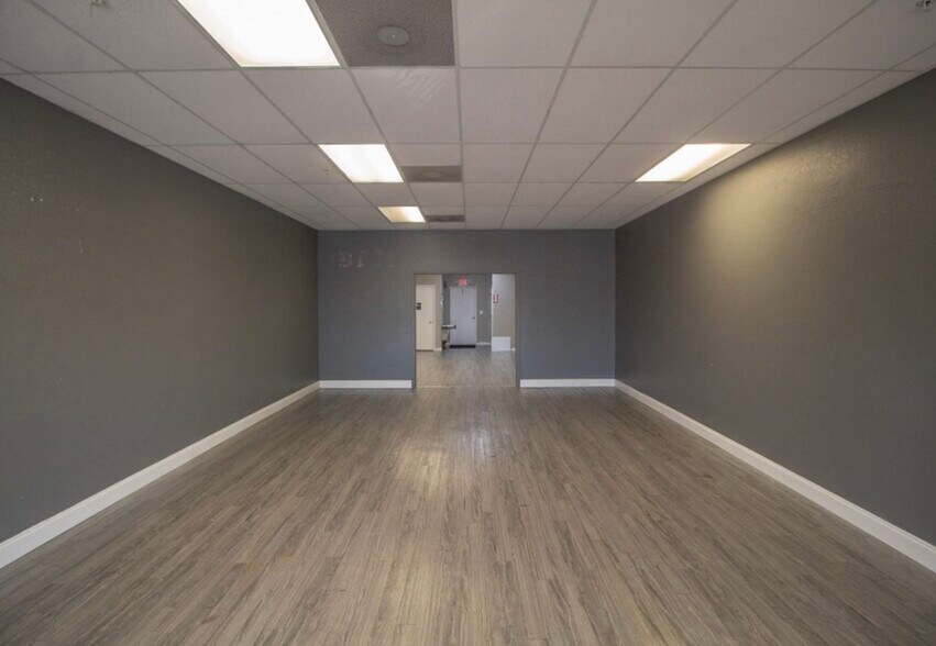More Photos Of 701 JC Center Ct, Port Charlotte Unknown For Lease