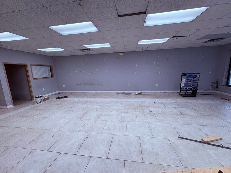 More Photos Of 7976 Broadview Rd, Broadview Heights Storefront For Lease