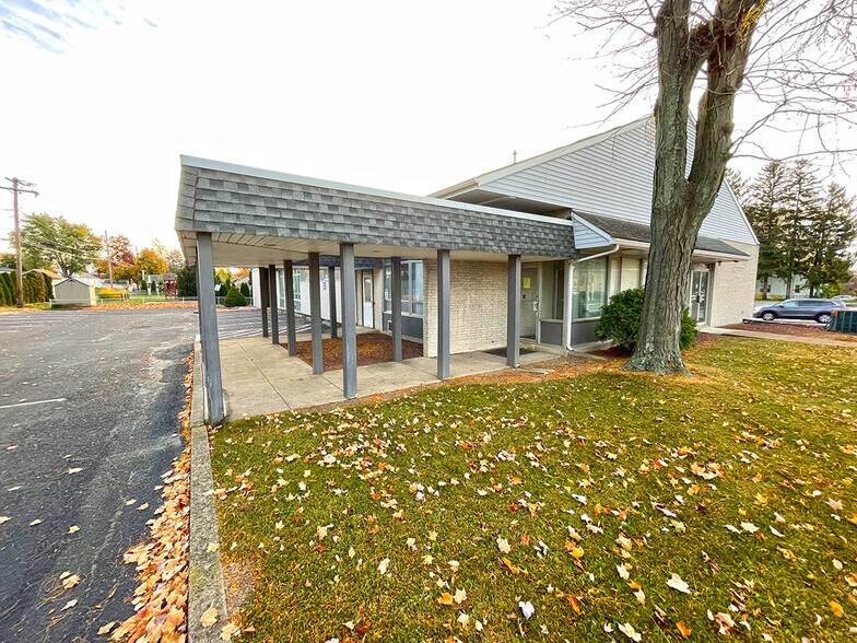 More Photos Of 4918 Locust Ln, Harrisburg Medical For Sale