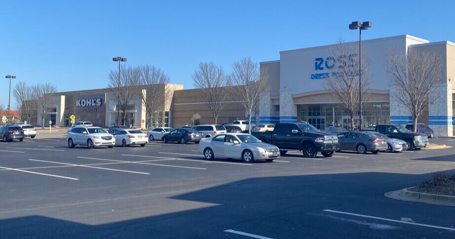 More Photos Of 3978 N Gloster St, Tupelo Storefront For Lease