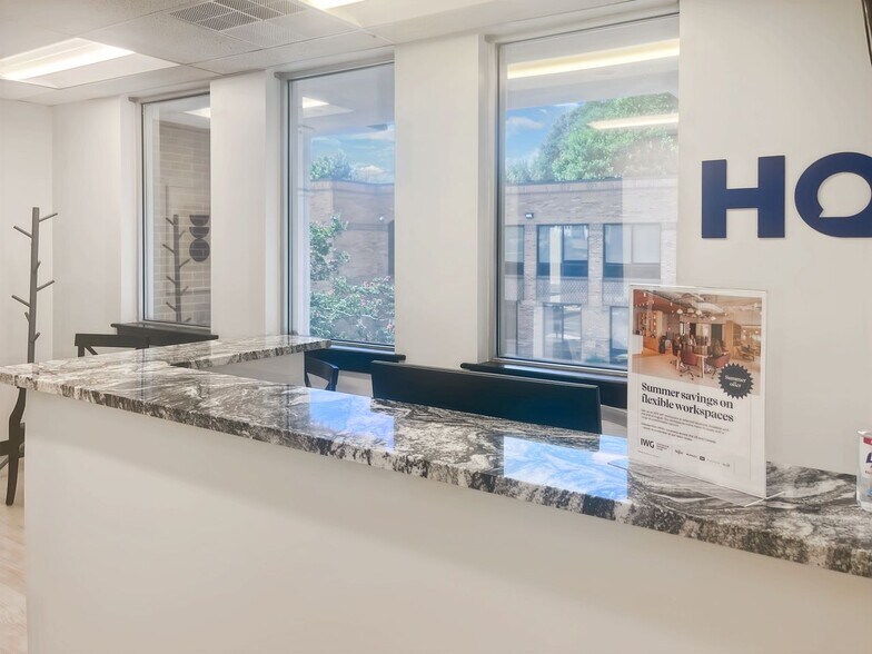 More Photos Of 2303 W Morehead St, Charlotte Coworking Space