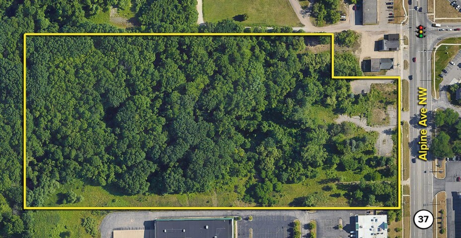 Primary Photo Of 4315-4377 Alpine Ave NW, Comstock Park Land For Sale