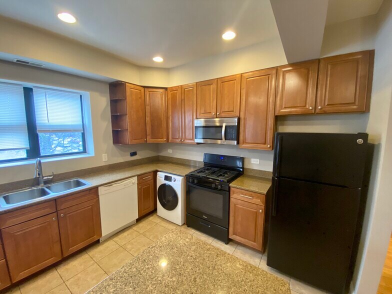 More Photos Of 6557 S Minerva Ave, Chicago Apartments For Sale