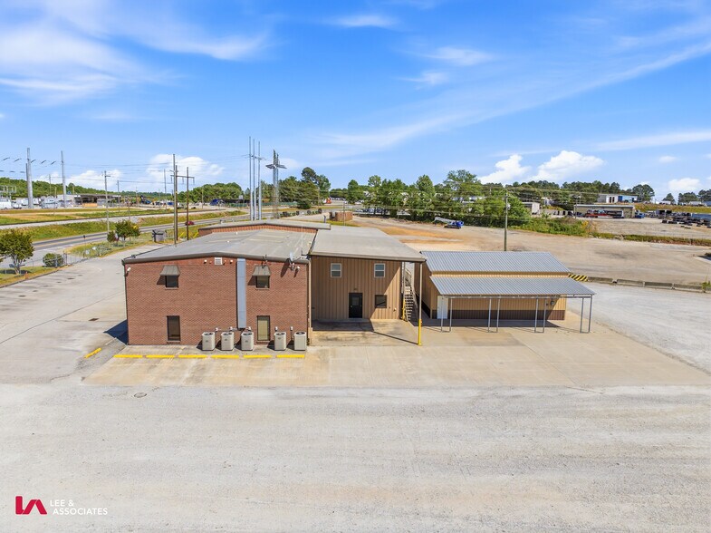 More Photos Of 1364 Candler Rd, Gainesville Truck Terminal For Lease