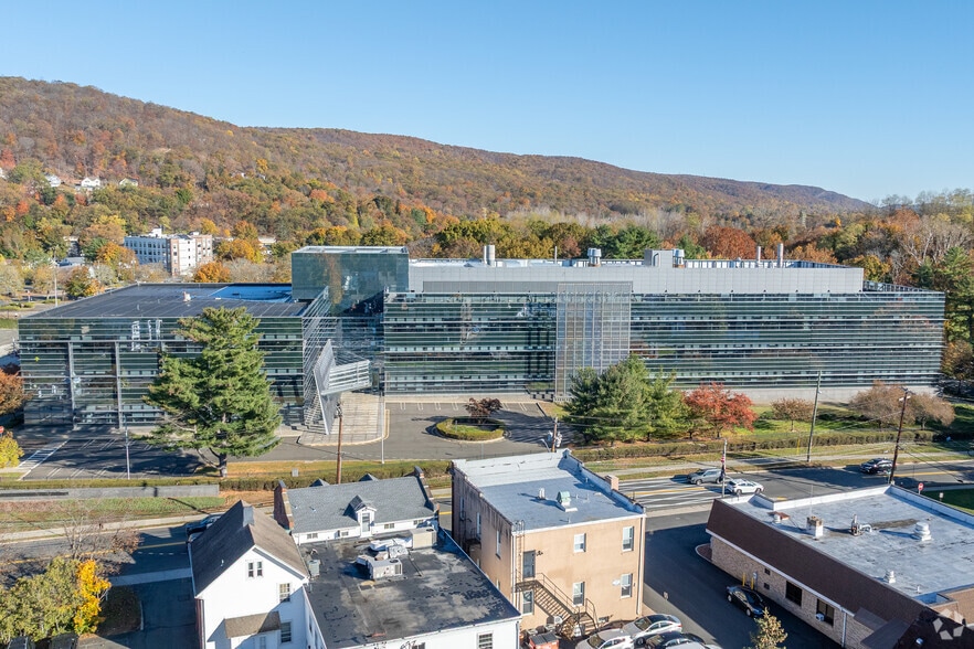 More Photos Of 1 Avon Pl, Suffern Manufacturing For Sale
