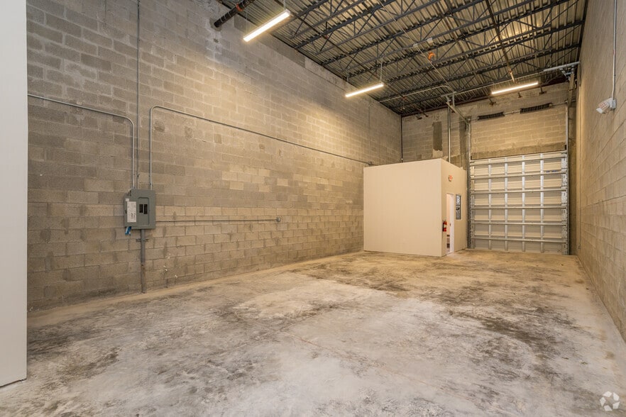 More Photos Of 23701 SW 132nd Ave, Homestead Warehouse For Lease