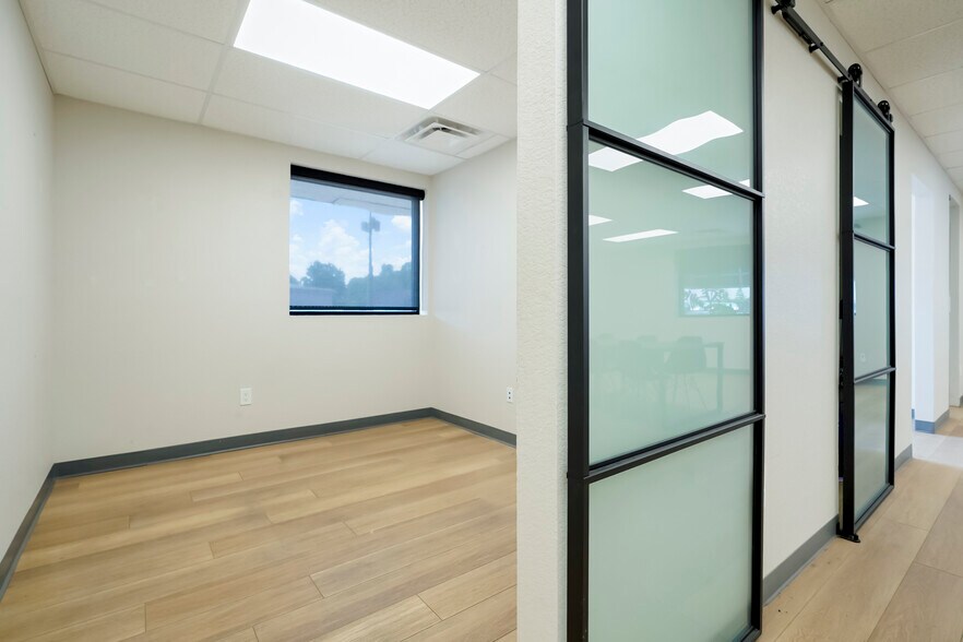 More Photos Of 995 W Iliff Ave, Denver Manufacturing For Lease