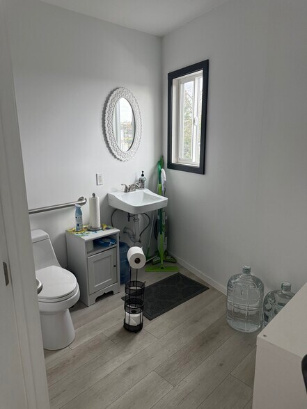 More Photos Of 4312-4320 Voltaire St, San Diego Storefront Retail Office For Lease