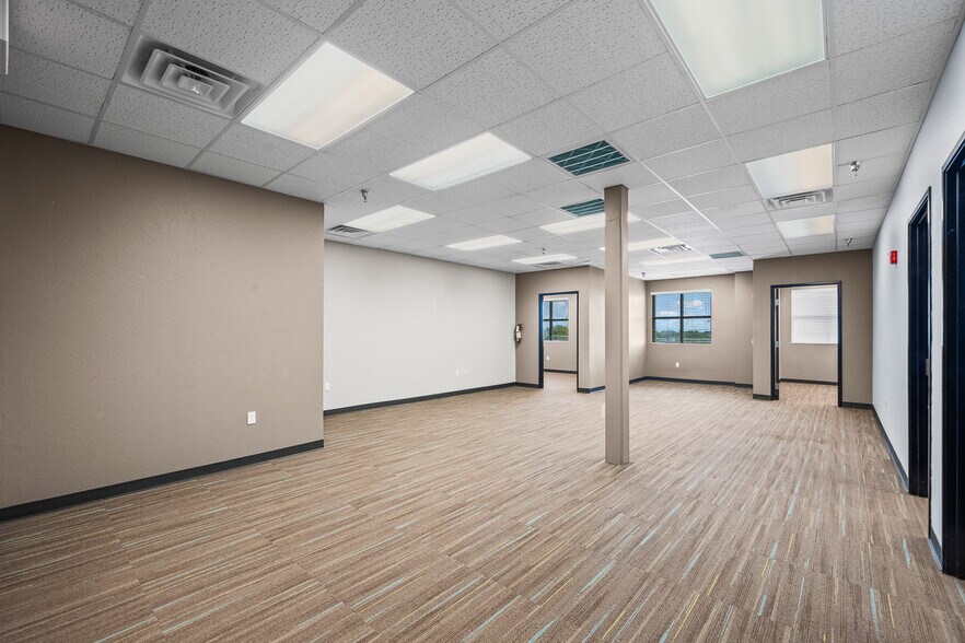 More Photos Of 7202 Slide Rd, Lubbock Medical For Lease