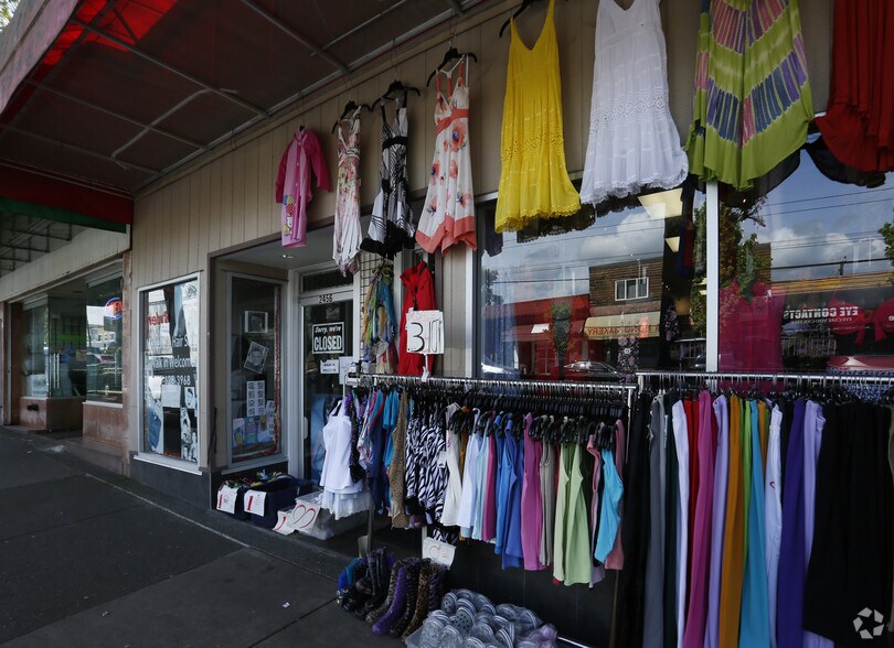 More Photos Of 2454 E Hastings St, Vancouver Storefront For Sale