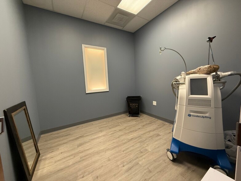 More Photos Of 294-298 State St, Hackensack Medical For Sale