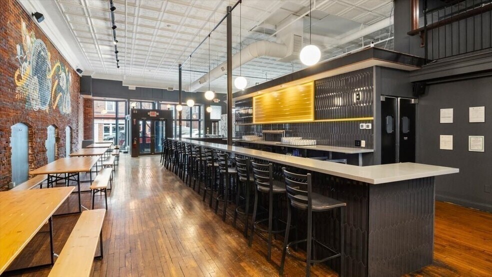 More Photos Of 35 Main St, Amesbury Storefront Retail Office For Sale