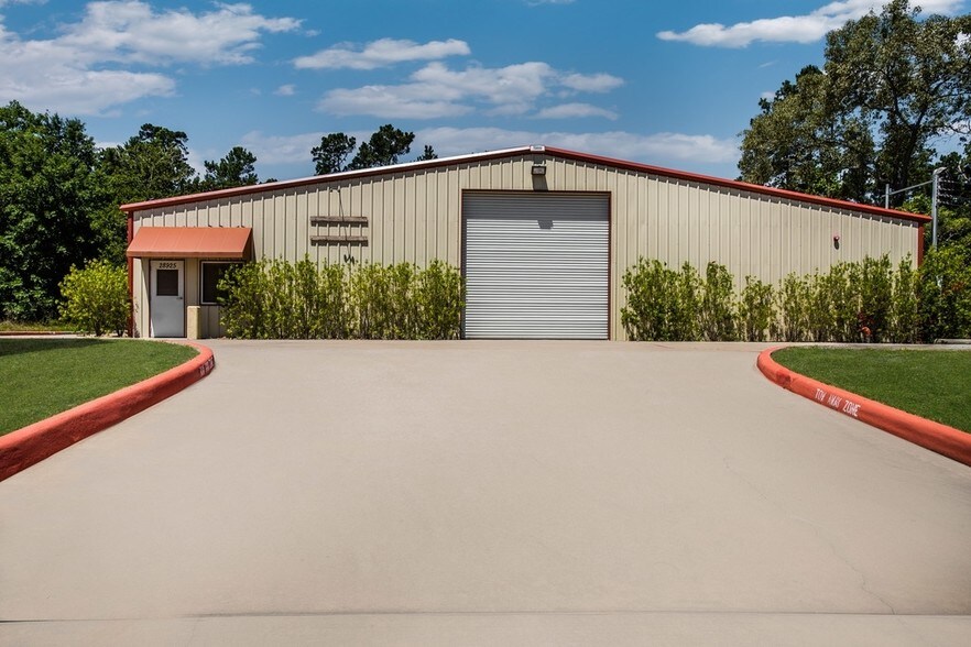 Primary Photo Of 28925 Nichols Sawmill Rd, Magnolia Warehouse For Lease
