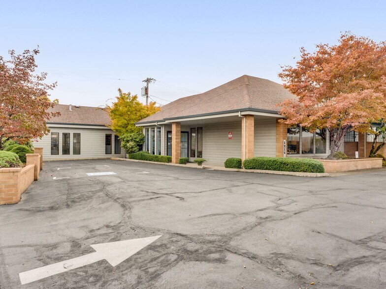 Primary Photo Of 1215 NE Baker St, Mcminnville Office For Sale