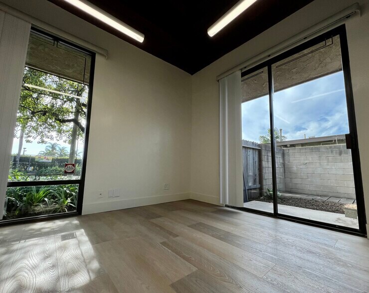 More Photos Of 5320 Carpinteria Ave, Carpinteria Office For Lease
