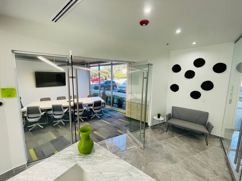 More Photos Of 10 Dominion Dr, San Antonio Office For Lease