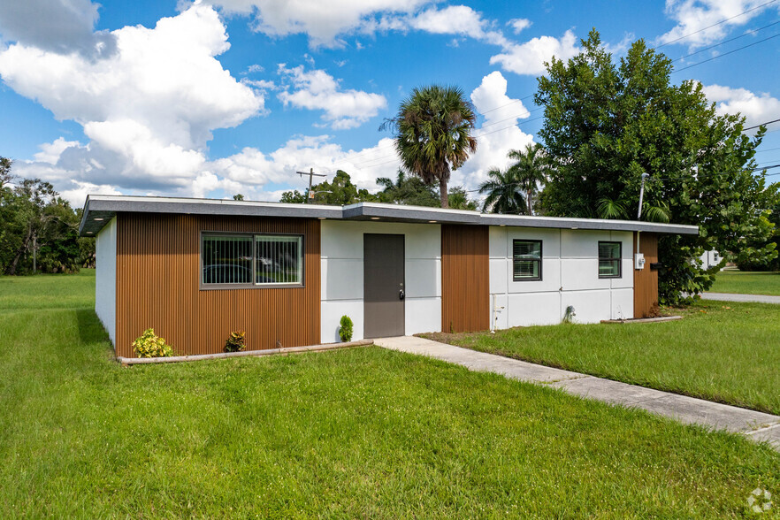 Primary Photo Of 404 Hargreaves Ave, Punta Gorda Office For Sale