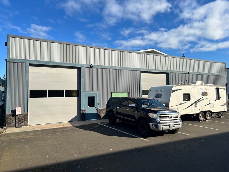 More Photos Of 210 Wasco Loop, Hood River Industrial For Lease