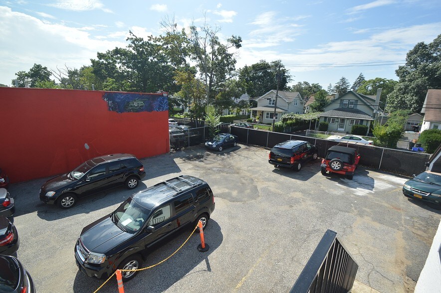 More Photos Of 590 Sunrise Hwy, Baldwin Freestanding For Lease