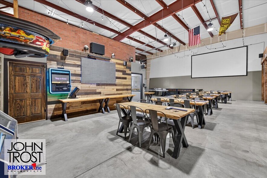 More Photos Of 801 N Center St, Casper Freestanding For Sale