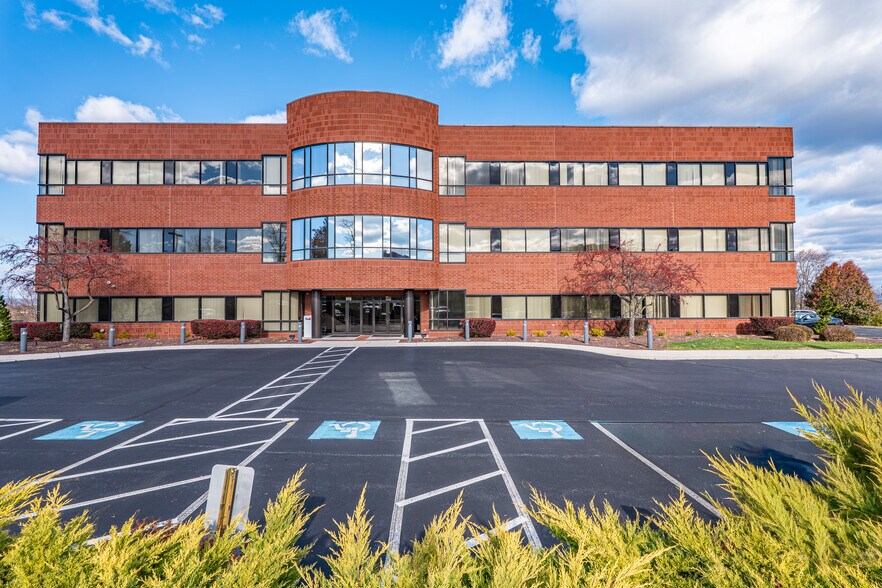 More Photos Of 4550 Lena Dr, Mechanicsburg Office For Lease