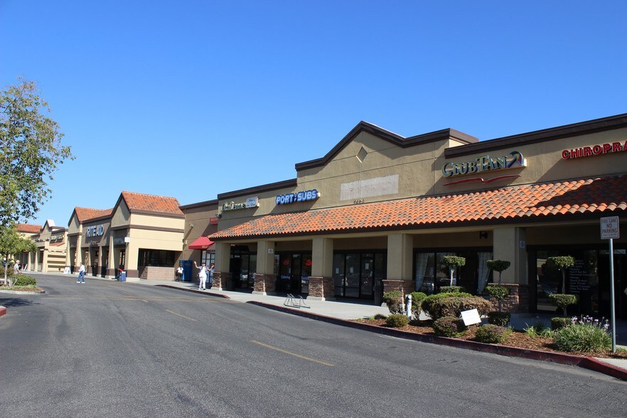 More Photos Of 8040 White Ln, Bakersfield Unknown For Lease