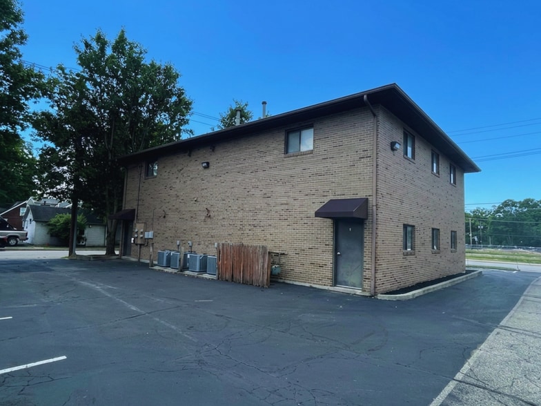 More Photos Of 11156 Main St, Cincinnati Office For Lease