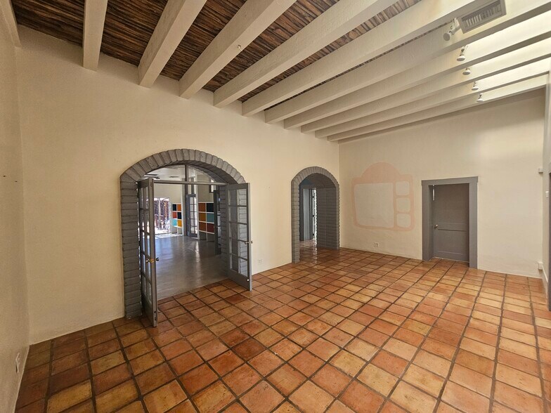 More Photos Of 376 S Stone Ave, Tucson Office For Lease