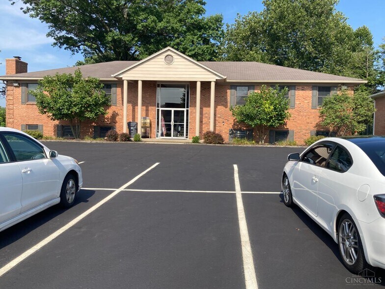More Photos Of 771 Neeb Rd, Cincinnati Medical For Lease