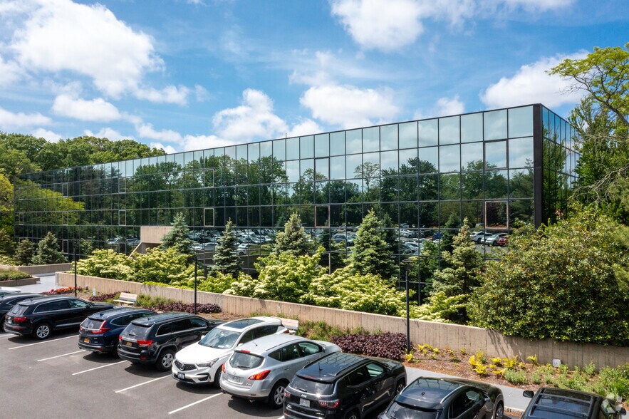 More Photos Of 3333 New Hyde Park Rd, New Hyde Park Unknown For Lease