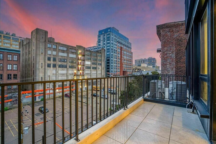 More Photos Of 500 N 13th St, Philadelphia Multifamily For Sale