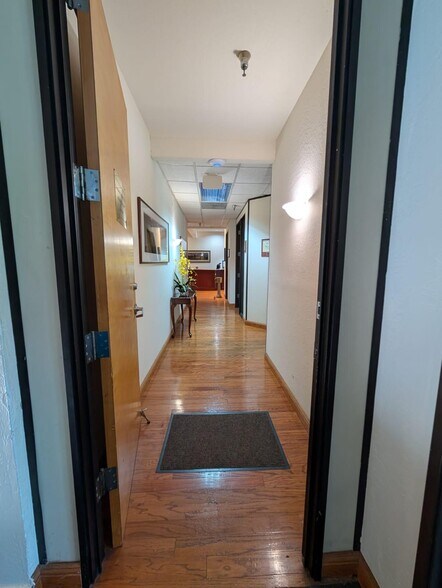 More Photos Of 2236 Mariner Square Dr, Alameda Office Residential For Sale