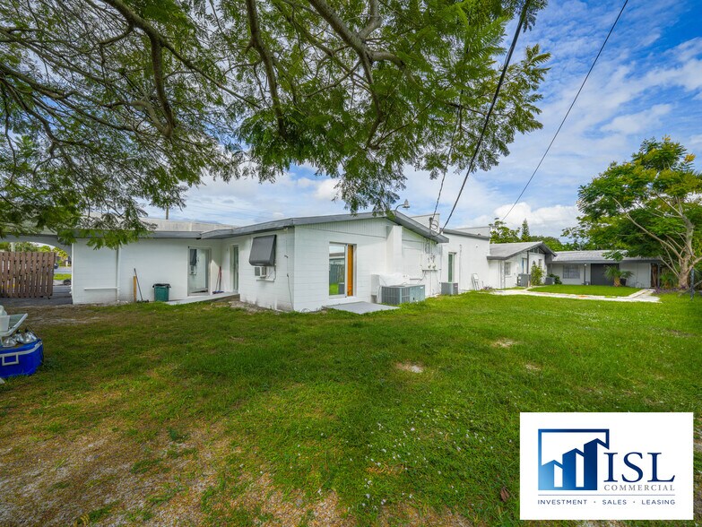 More Photos Of 2133-2145 Sarno Rd, Melbourne Freestanding For Lease