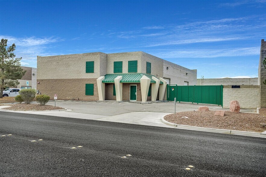 Primary Photo Of 17 E Brooks Ave, North Las Vegas Warehouse For Lease