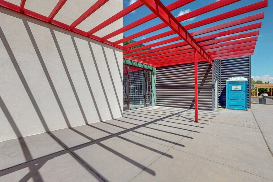 More Photos Of 2500 Yale Blvd SE, Albuquerque Storefront Retail Office For Lease