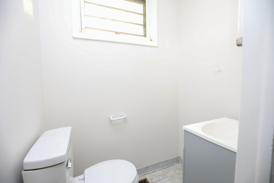 More Photos Of 190 Broadway, Port Ewen Apartments For Lease