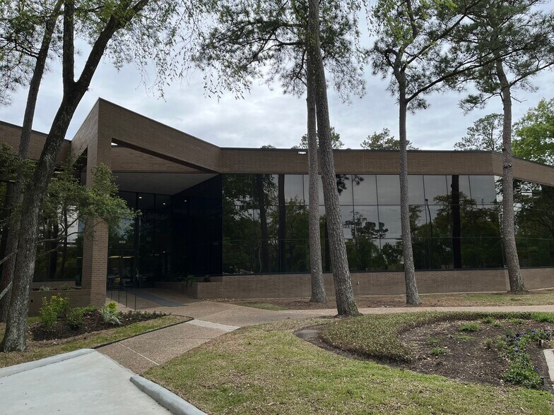 More Photos Of 600 Rockmead Dr, Kingwood Unknown For Lease