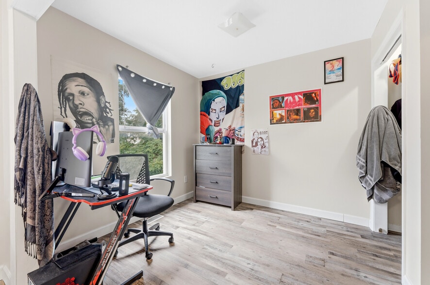 More Photos Of 409 McLane Avenue, Morgantown Apartments For Sale