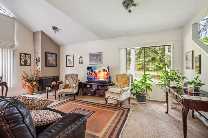 More Photos Of 1301 Bellevue Way SE, Bellevue Multifamily For Sale