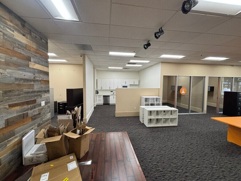 More Photos Of 415-423 E Hamilton Ave, Campbell Freestanding For Lease