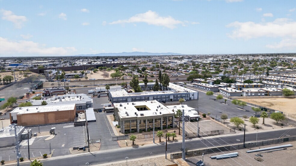 More Photos Of 2920 N 24th Ave, Phoenix Office For Sale