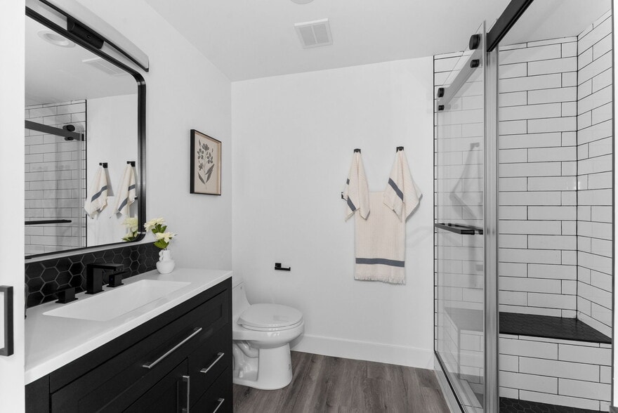 More Photos Of 2722 Nye St, San Diego Apartments For Sale