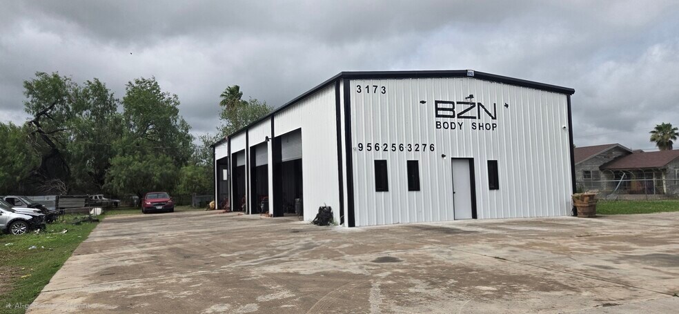 More Photos Of 3173 W US Highway 83, Rio Grande City Auto Salvage Facility For Sale
