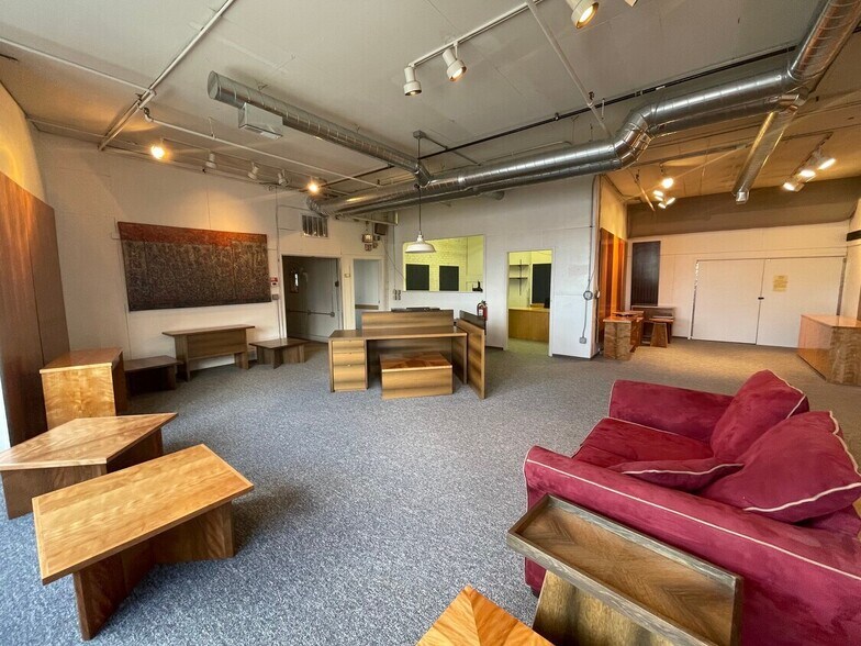 More Photos Of 400-410 N Hermitage Ave, Chicago Flex For Lease