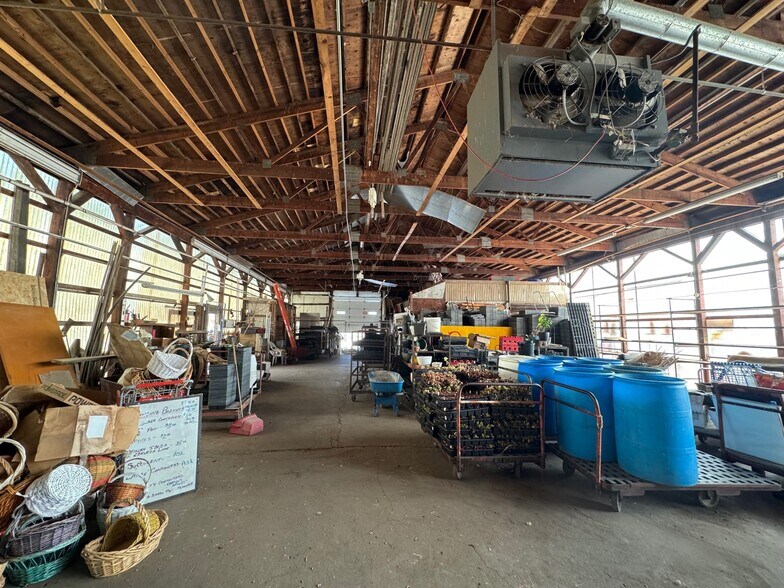 More Photos Of 1993 Wright Rd, Akron Garden Center For Sale
